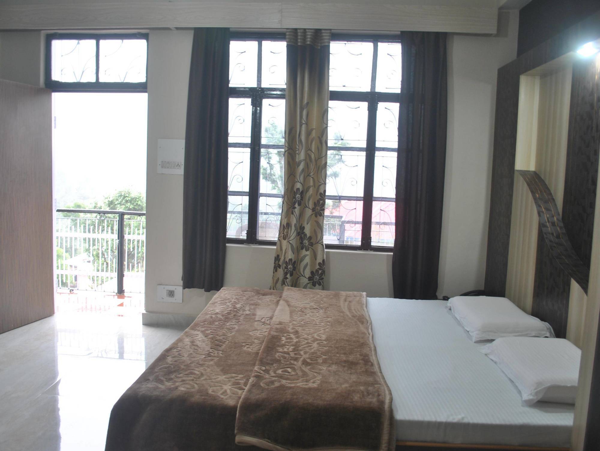 Dharamkot Inn Дармсала Екстер'єр фото